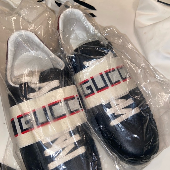 REAL GUCCI SHOES - Picture 4 of 8